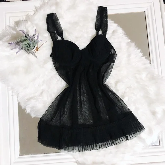 SOLD❤️
Gilligan & O’Malley Black Underwire Mesh Mini Slip Dress - Picture 6 of 6